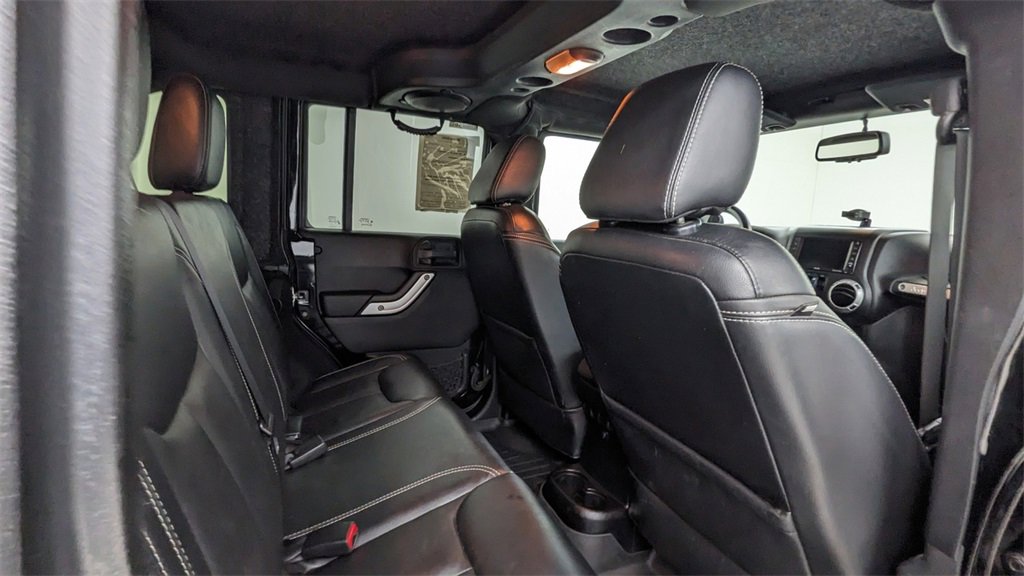 Used 2014 Jeep Wrangler Unlimited Rubicon w/ Connectivity Group image 35