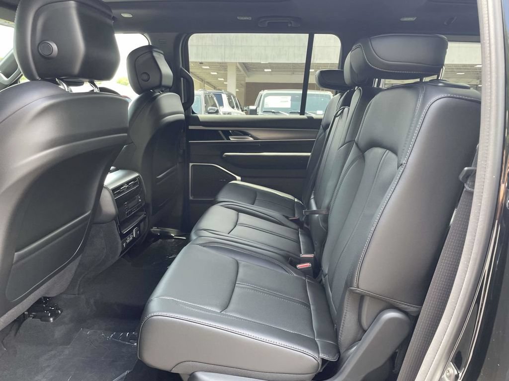New 2026 Jeep Grand Wagoneer 4WD image 22