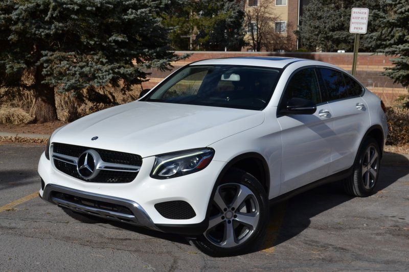 Used 2017 Mercedes-Benz GLC 300 4MATIC image 2
