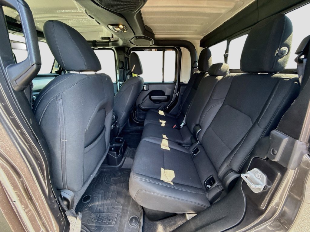 Used 2021 Jeep Gladiator Sport AWD/4WD image 27