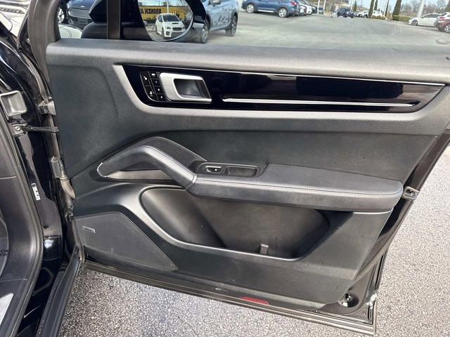 Used 2019 Porsche Cayenne image 16