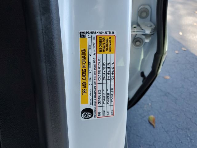 Used 2022 Buick Enclave Essence image 30