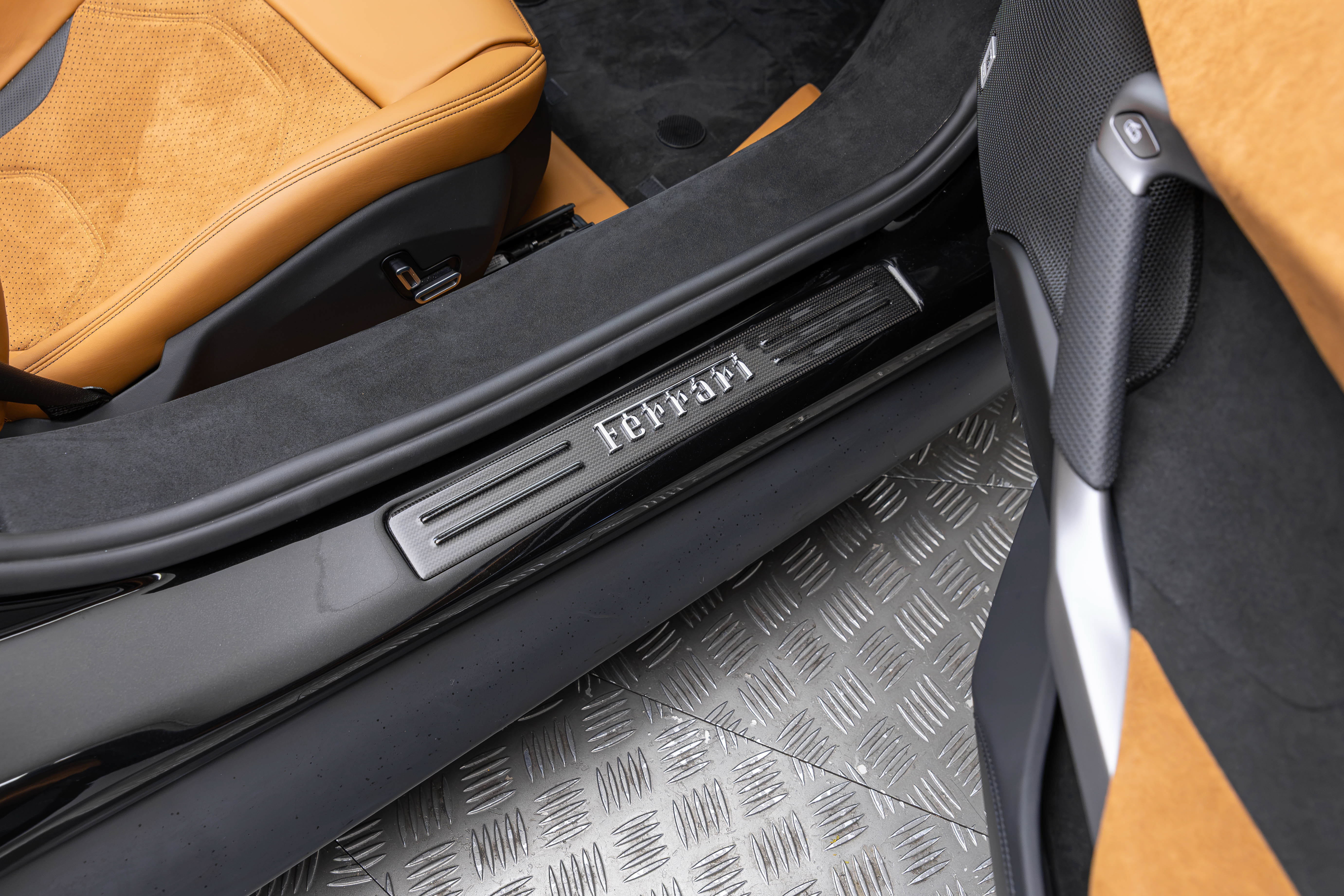 Certified 2025 Ferrari 296 GTS RWD image 38