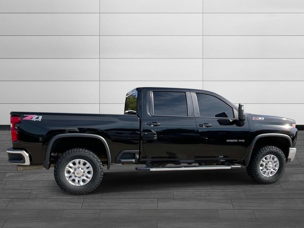 Used 2022 Chevrolet Silverado 2500 LT w/ Convenience Package AWD/4WD image 6