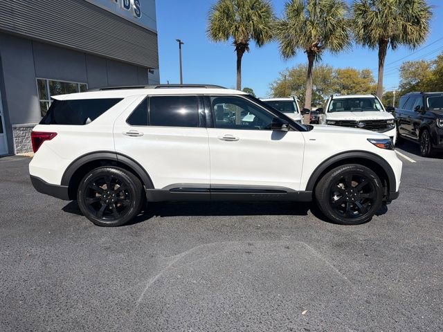 Used 2023 Ford Explorer ST-Line image 9