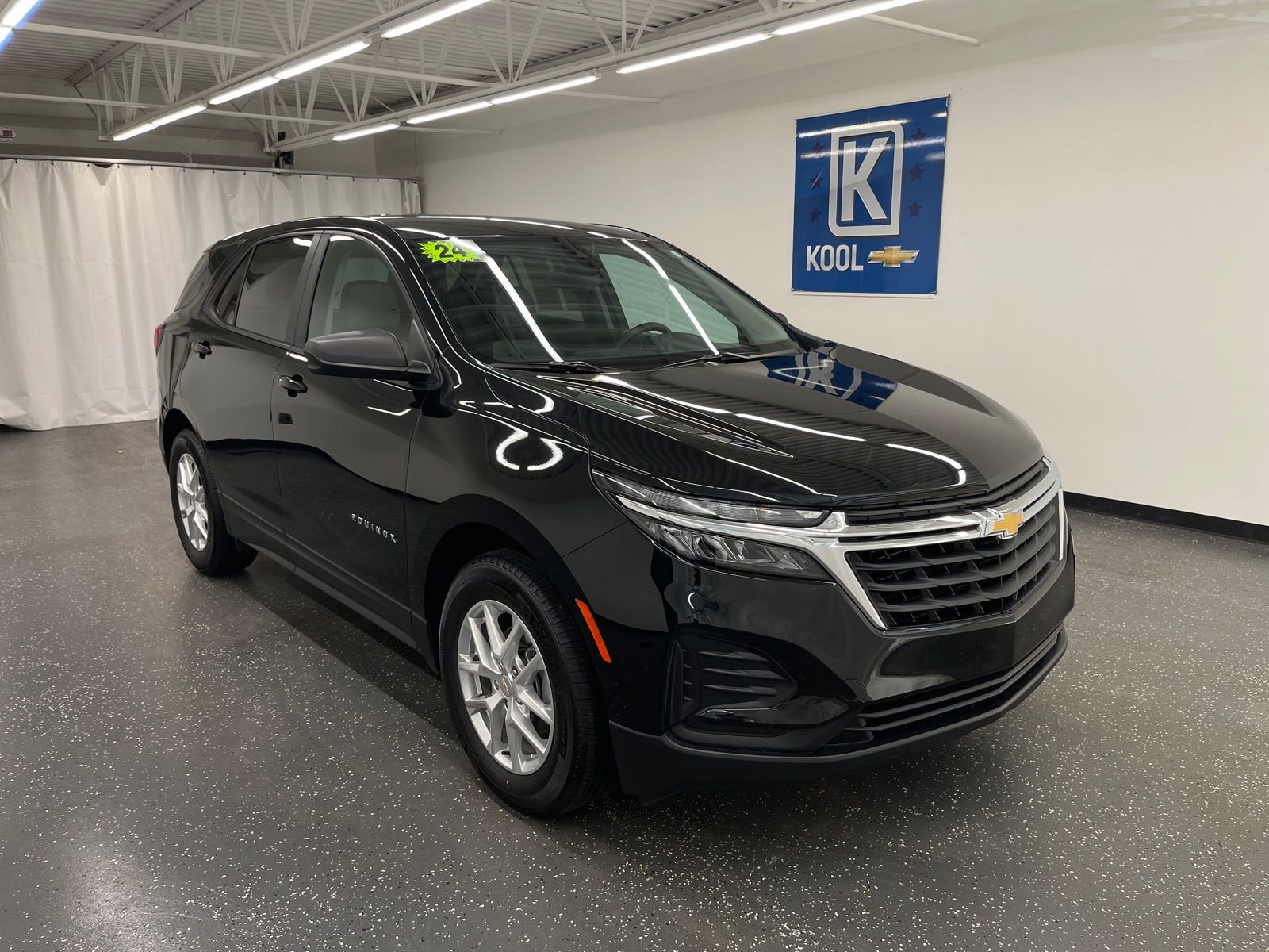 Used 2024 Chevrolet Equinox LS w/ LS Convenience Package