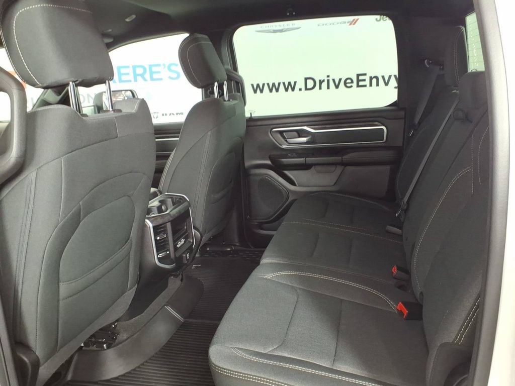 Used 2022 RAM 1500 Big Horn AWD/4WD image 9