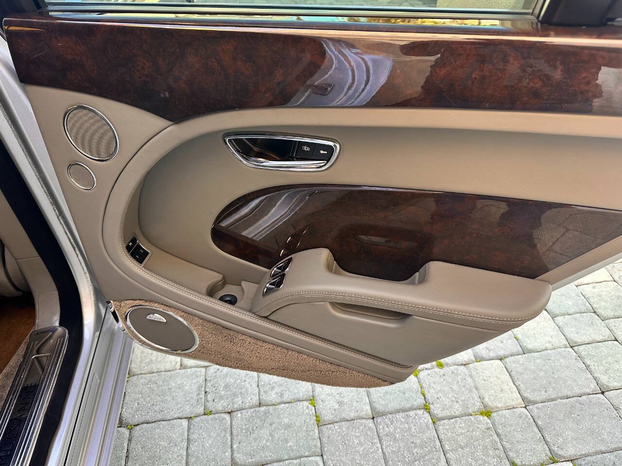 Used 2011 Bentley Mulsanne RWD image 68