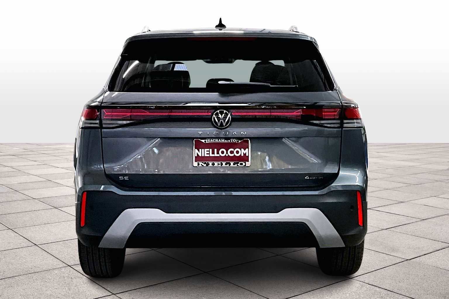 New 2026 Volkswagen Tiguan SE image 6
