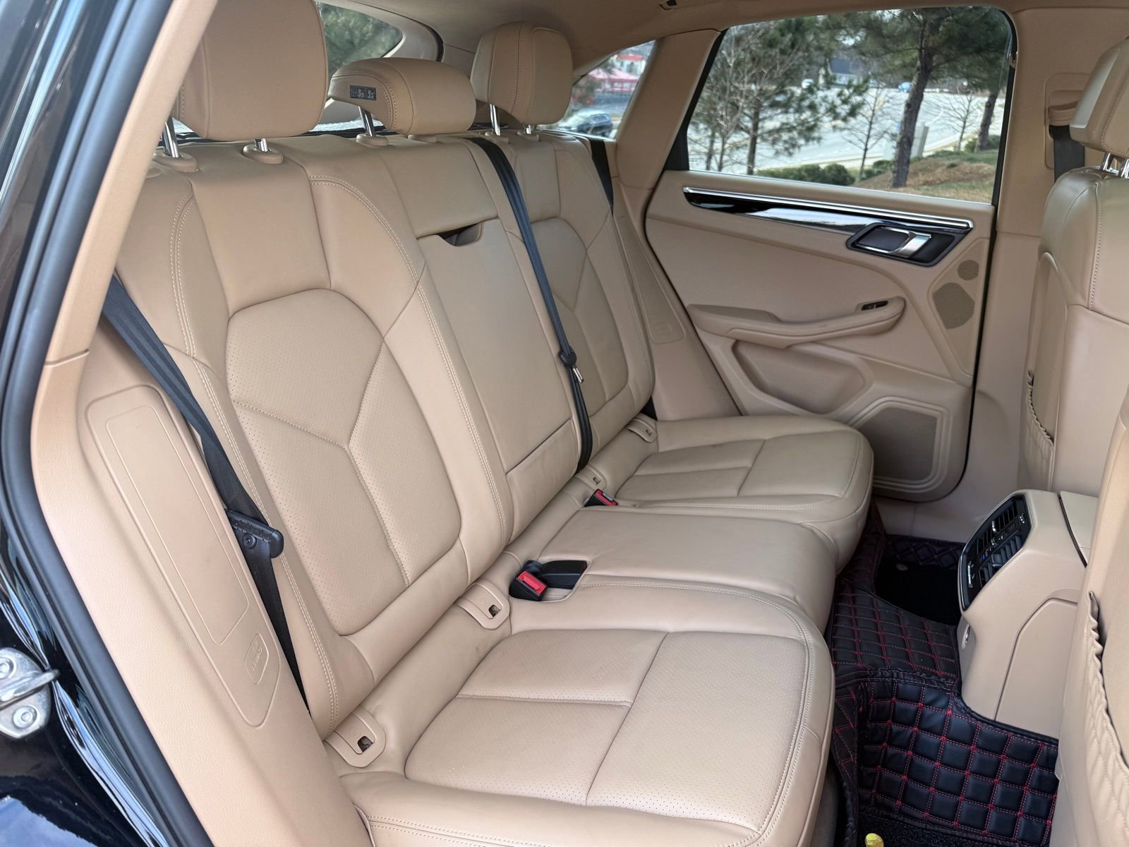 Used 2017 Porsche Macan S image 43