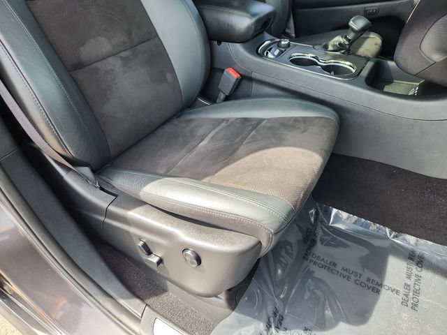Used 2020 Dodge Durango R/T w/ Blacktop Package AWD/4WD image 25