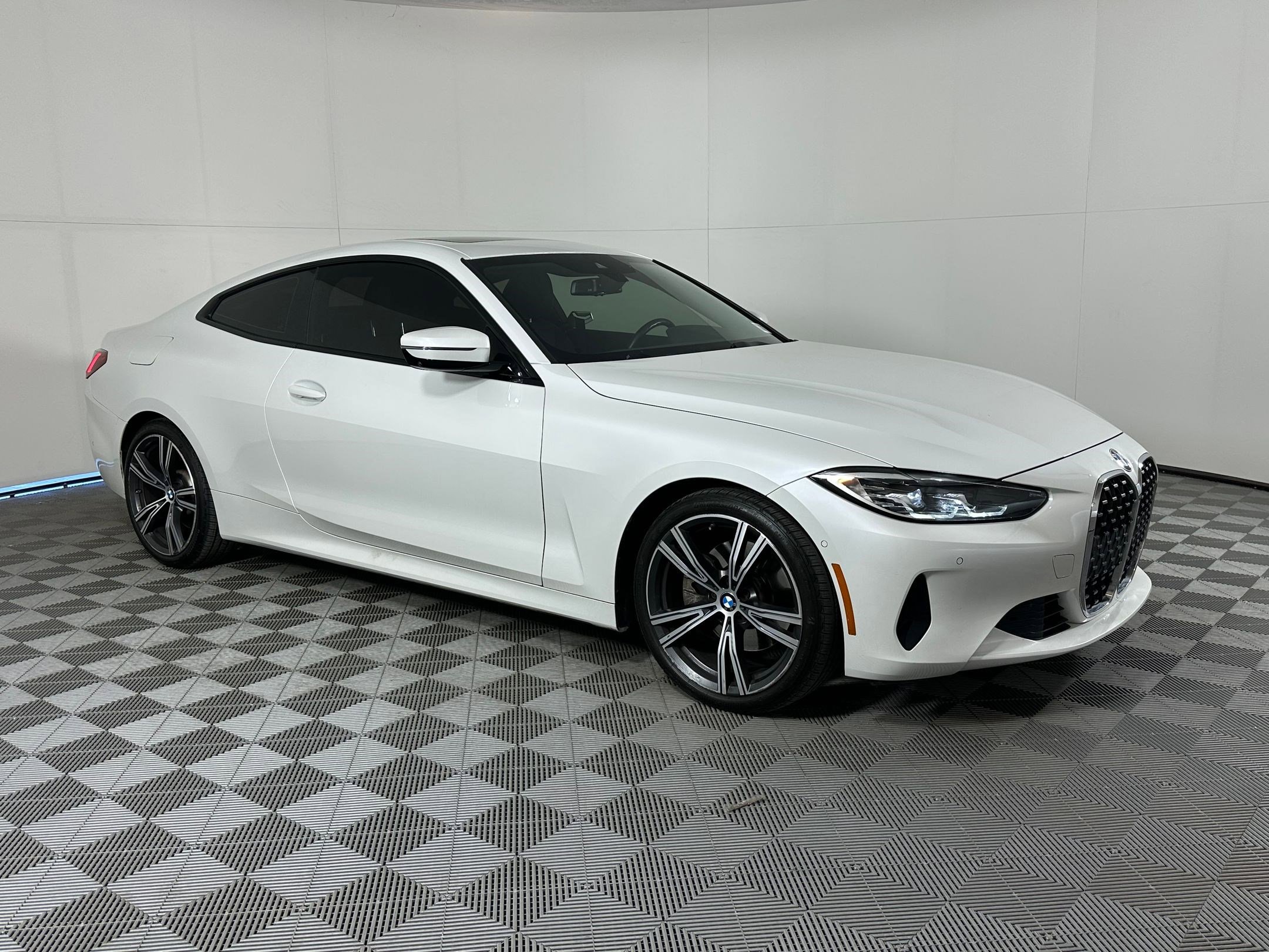 Certified 2023 BMW 430i Coupe w/ Premium Package image 6