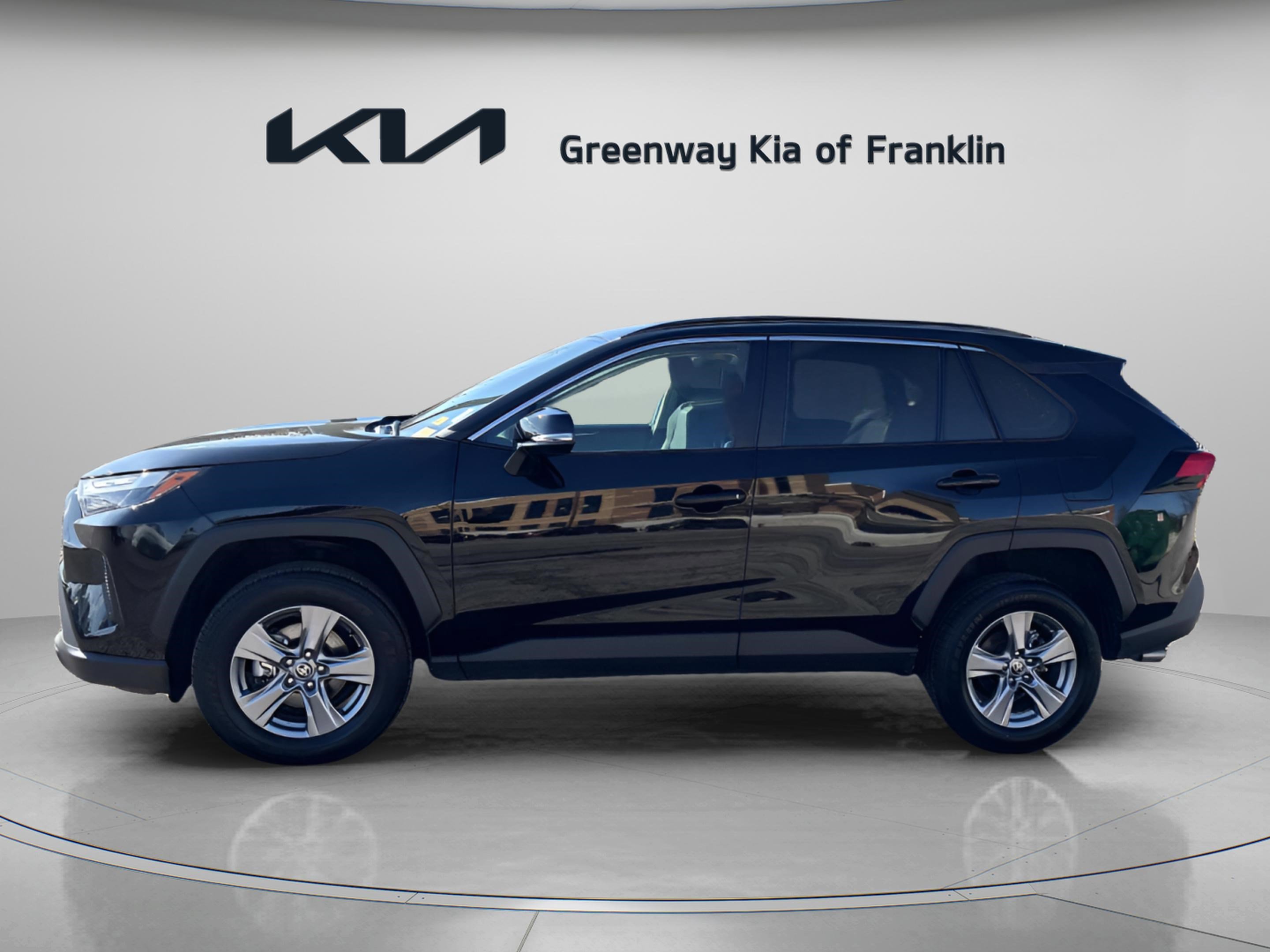 Used 2024 Toyota RAV4 XLE image 4