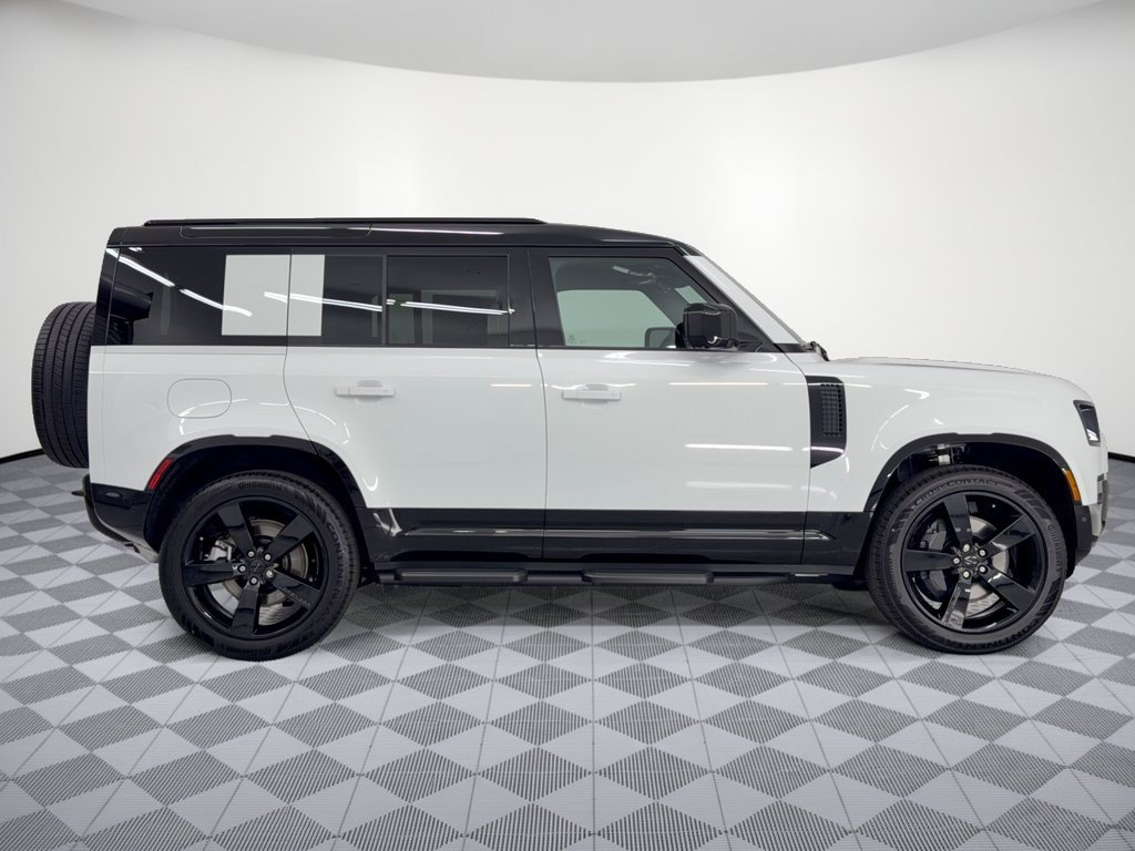 New 2026 Land Rover Defender 110 X-Dynamic SE AWD/4WD image 8