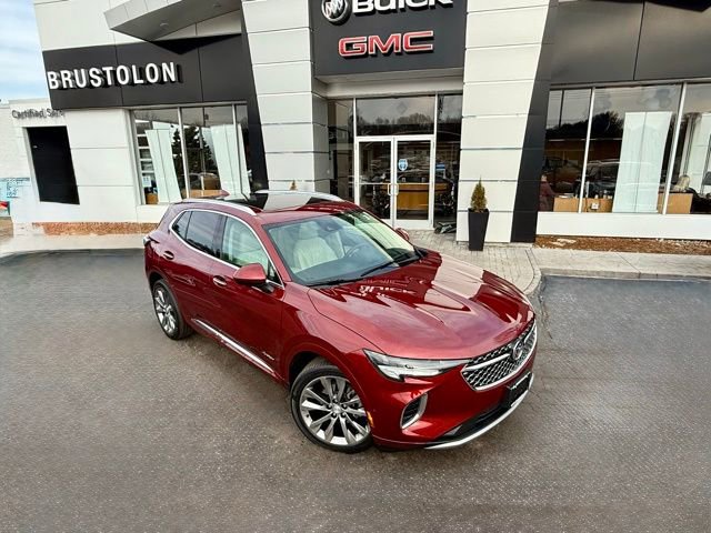 Used 2021 Buick Envision Avenir w/ Technology Package II image 2