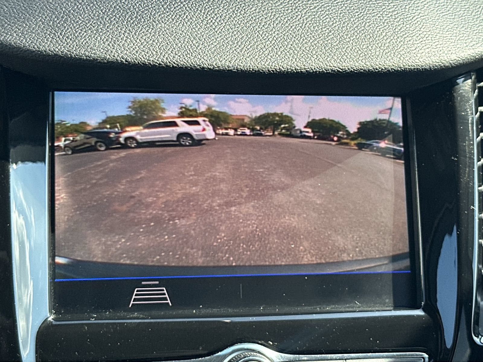 Used 2020 Chevrolet Trax LT w/ Driver Confidence Package FWD image 27