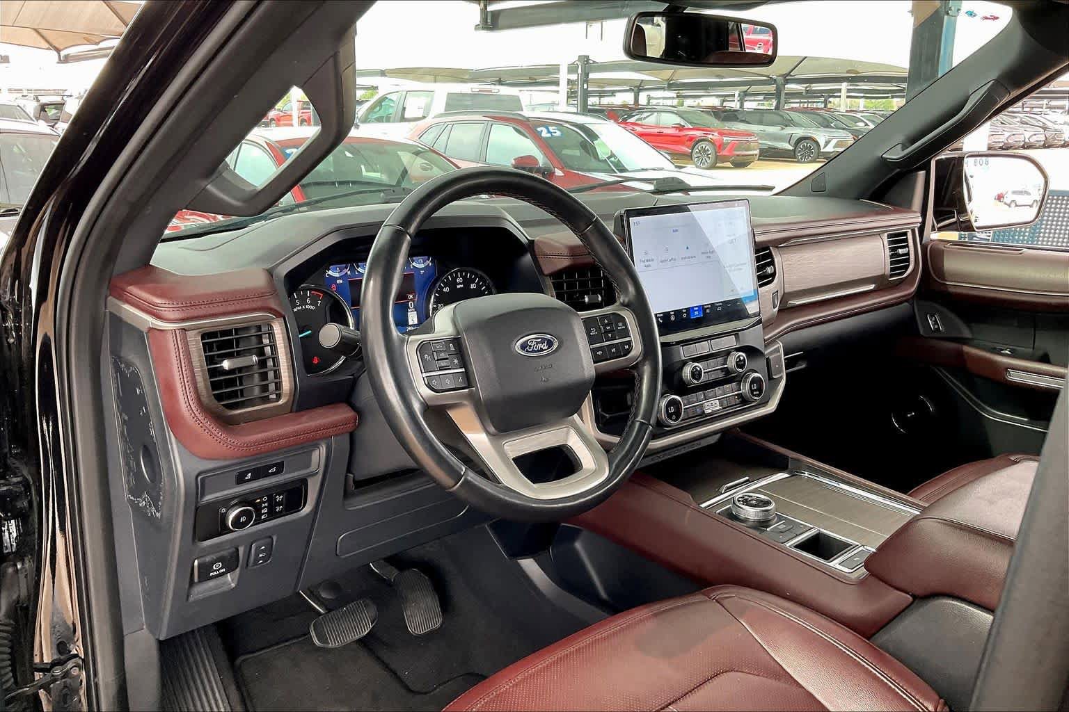 Used 2024 Ford Expedition Max Limited RWD image 18