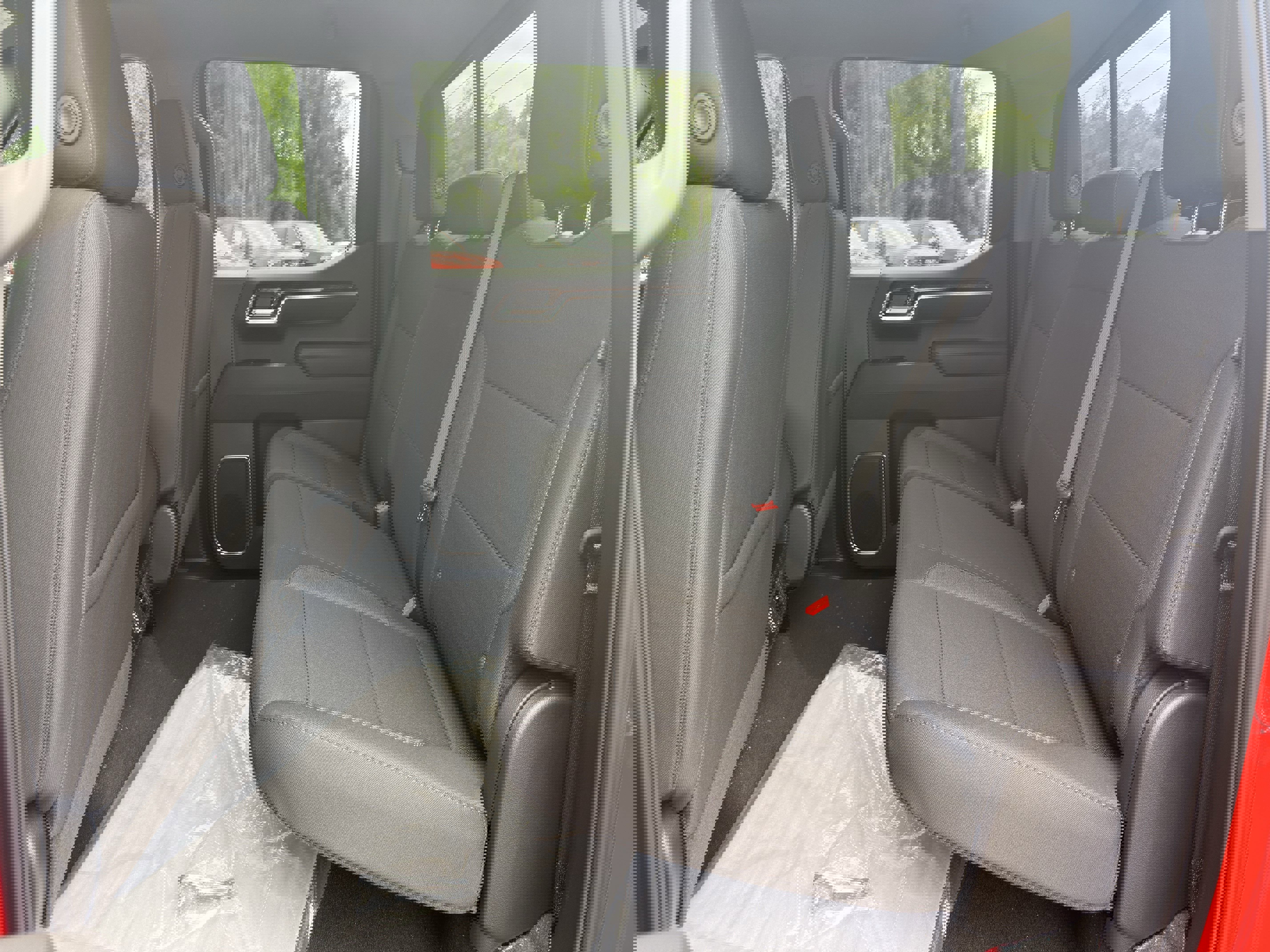 New 2025 GMC Sierra 1500 SLE w/ Preferred Package image 16