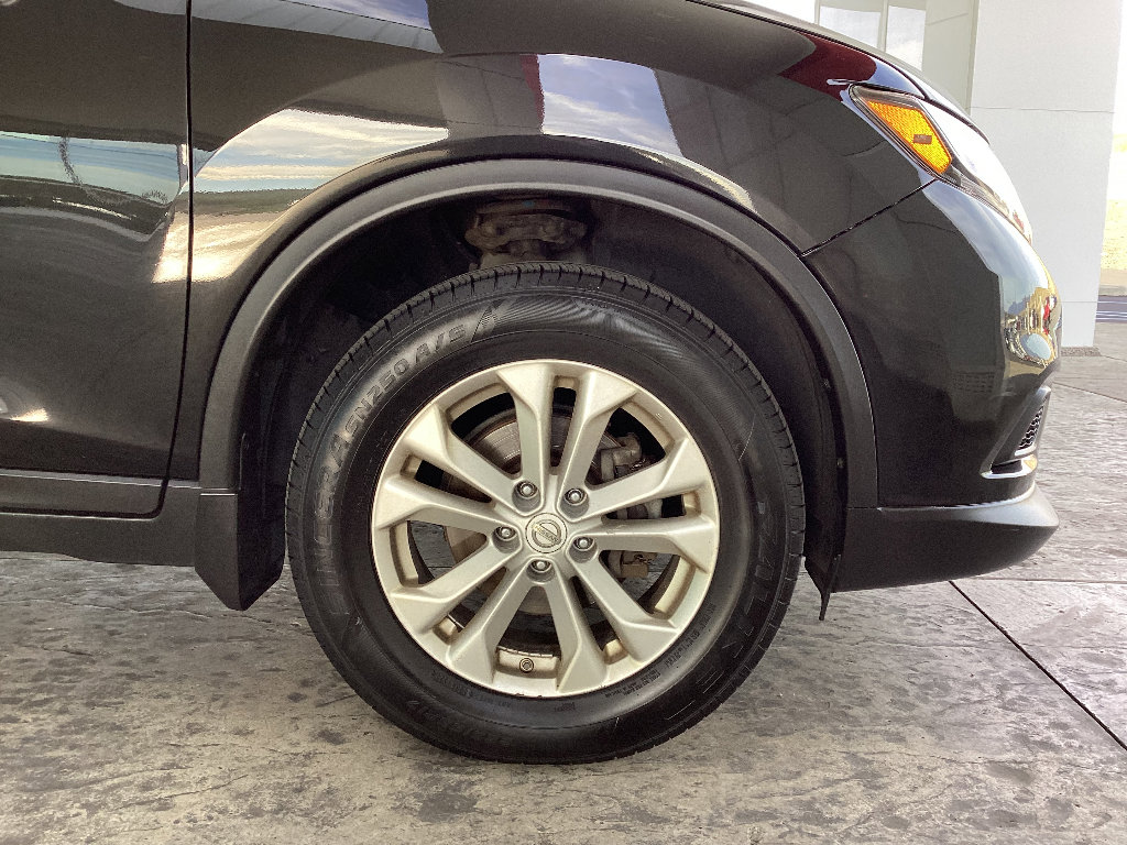 Used 2016 Nissan Rogue SV image 11