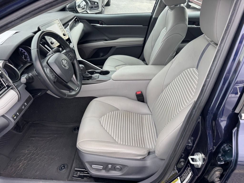 Used 2021 Toyota Camry SE FWD image 9