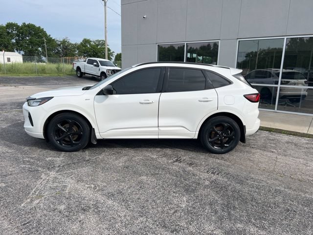 Used 2023 Ford Escape ST-Line w/ Equipment Group 301A FWD image 8