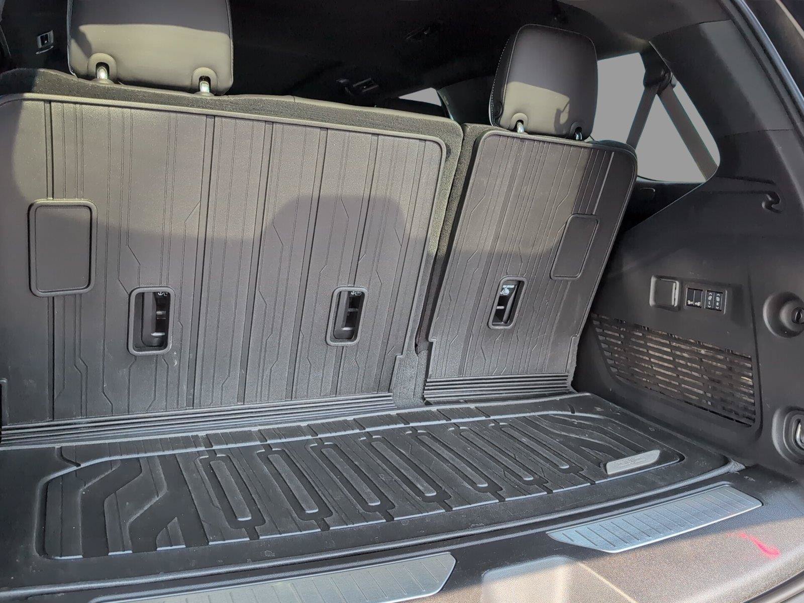 Certified 2025 GMC Yukon AT4 Ultimate AWD/4WD image 38