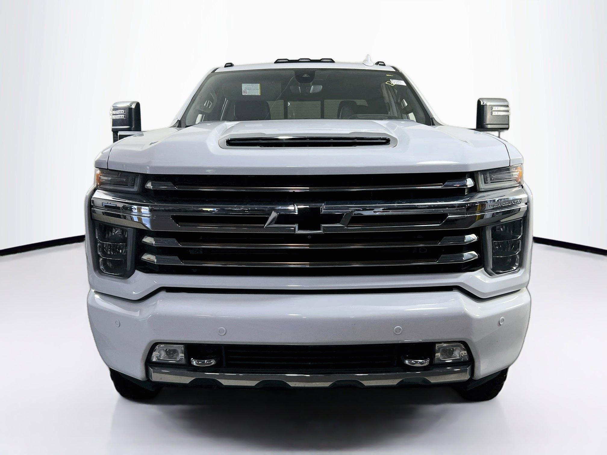 Used 2021 Chevrolet Silverado 2500 High Country AWD/4WD image 2