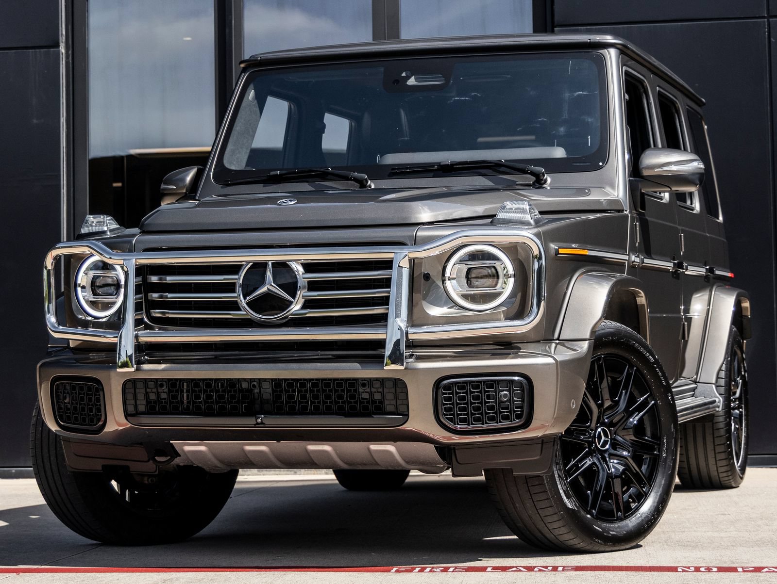 Used 2025 Mercedes-Benz G 550 image 1
