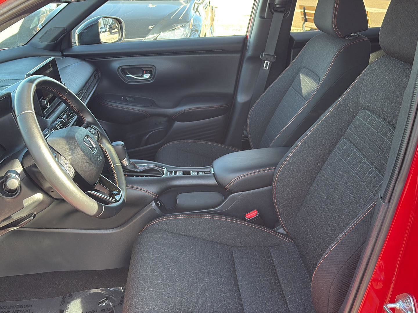 Certified 2025 Honda HR-V Sport image 6