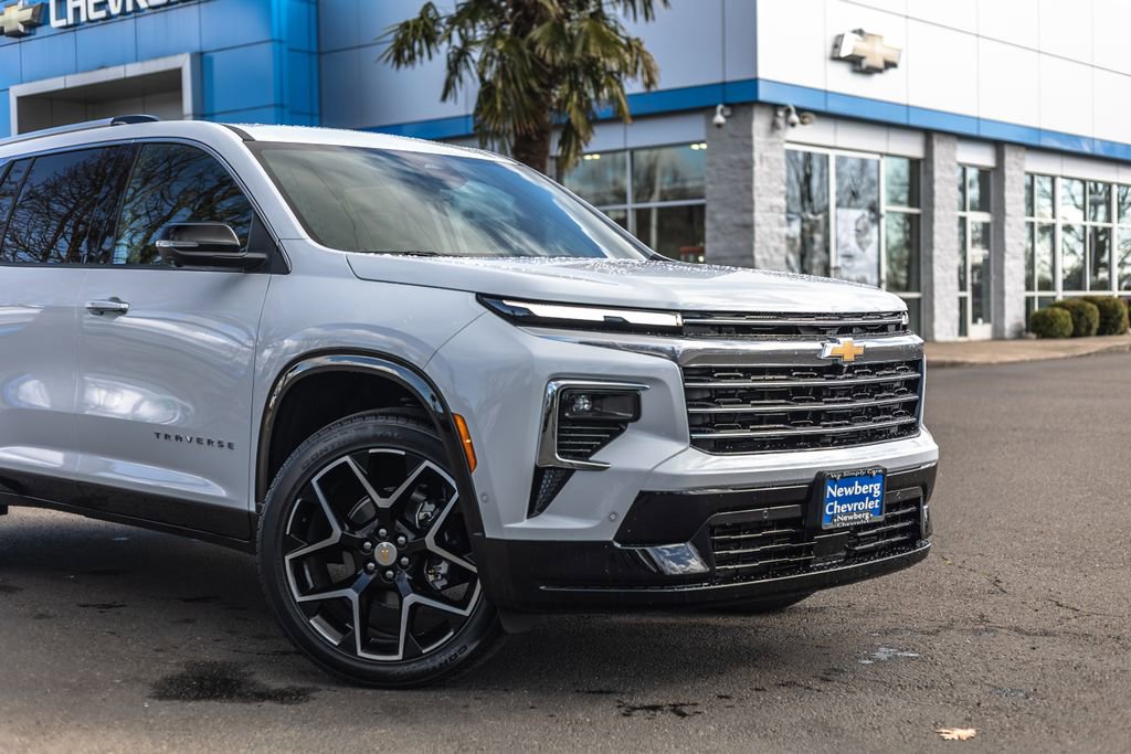 New 2026 Chevrolet Traverse High Country image 3
