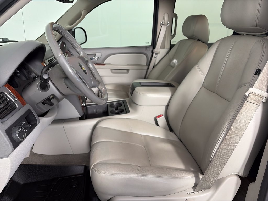 Used 2013 Chevrolet Avalanche LT w/ Texas Edition RWD image 11