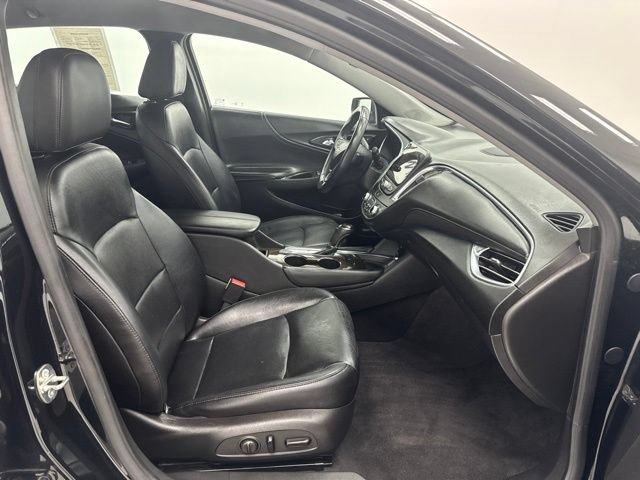 Used 2016 Chevrolet Malibu Premier FWD image 30