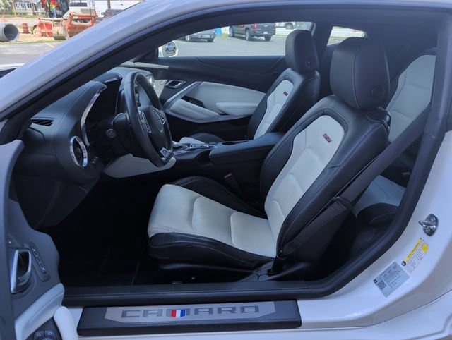 Used 2019 Chevrolet Camaro SS RWD image 12