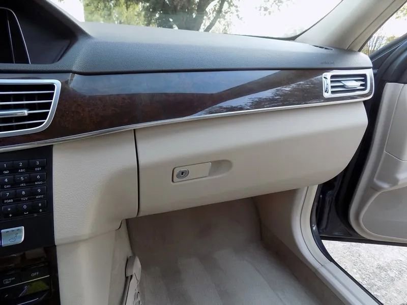 Used 2014 Mercedes-Benz E 350 Sedan image 21