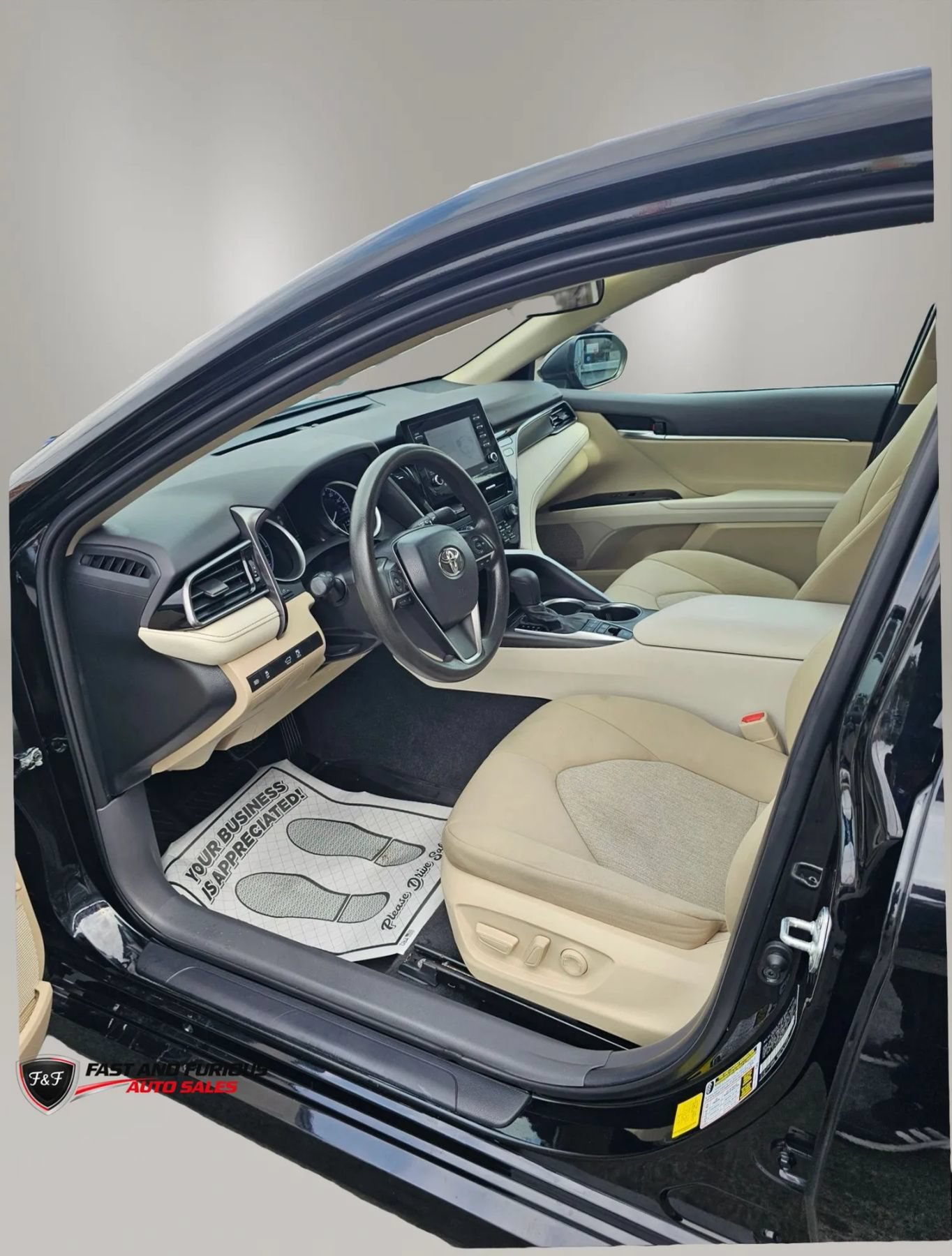 Used 2021 Toyota Camry LE FWD image 13