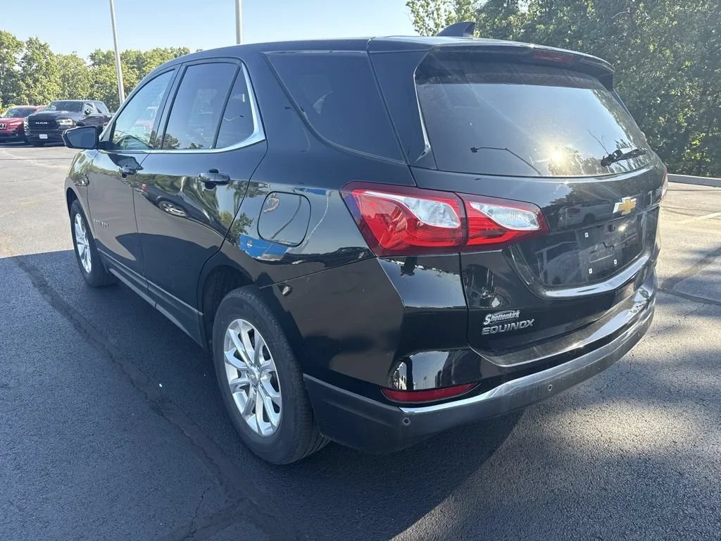 Used 2020 Chevrolet Equinox LT FWD image 2