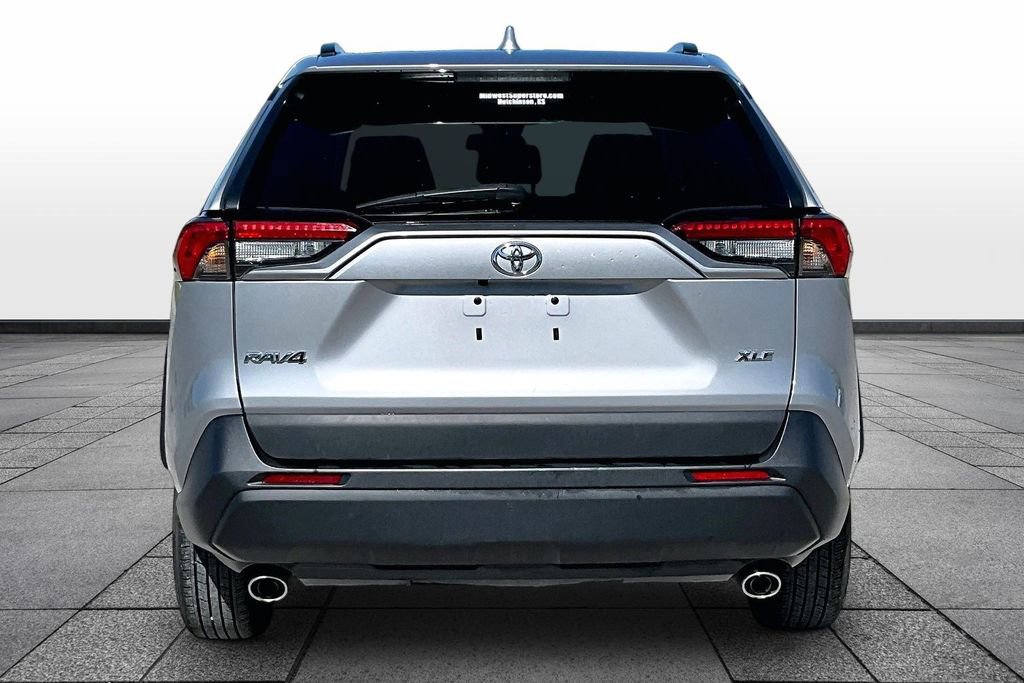 Used 2024 Toyota RAV4 XLE FWD image 4