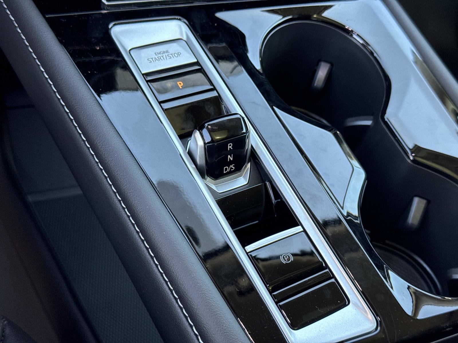 New 2026 Volkswagen Atlas SEL Premium R-Line image 16