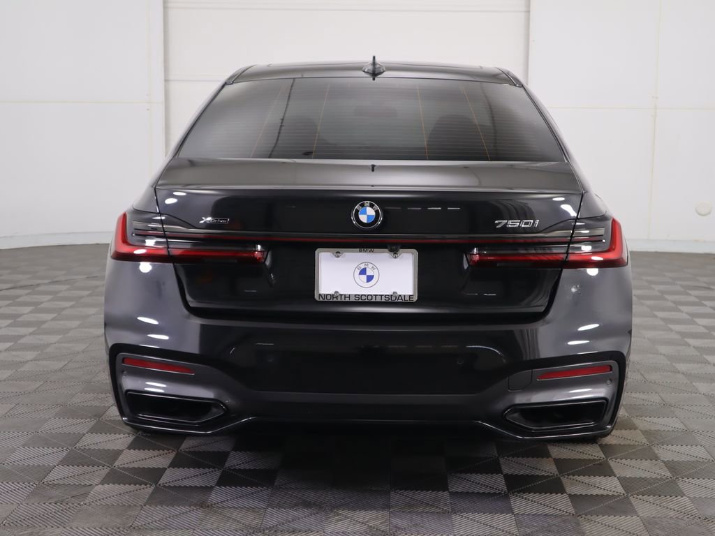 Certified 2022 BMW 750i xDrive w/ Luxury Rear Seating Package image 6
