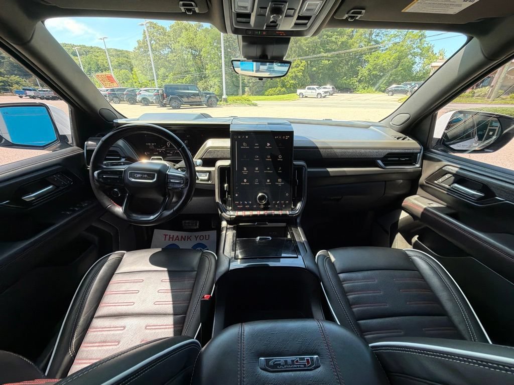 Certified 2025 GMC Yukon AT4 Ultimate w/ LPO, Floor Liner Package AWD/4WD image 17