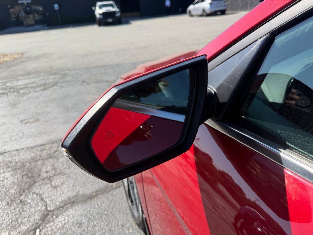 Used 2023 Hyundai Elantra Limited FWD image 21