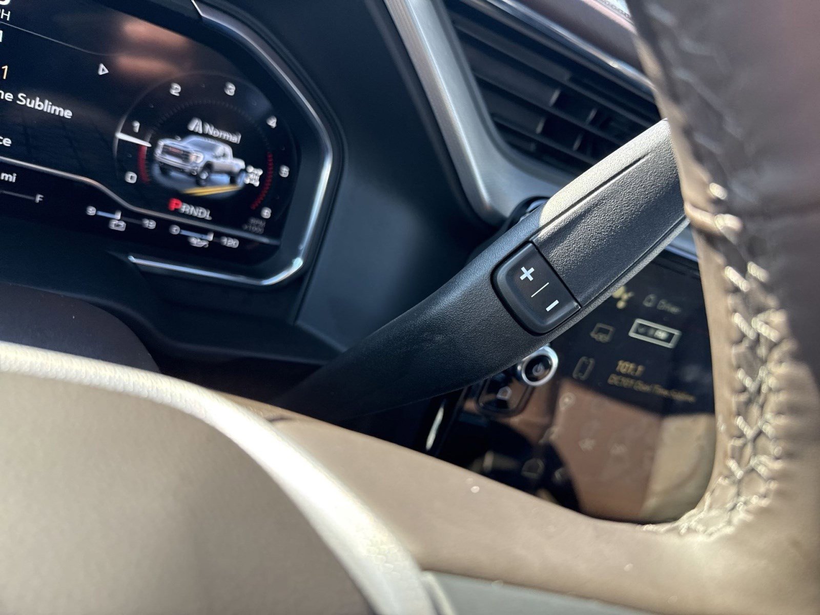 Used 2024 GMC Sierra 3500 Denali w/ Denali Reserve Package image 18