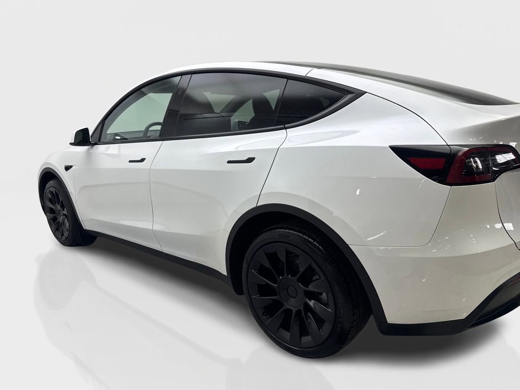 Used 2024 Tesla Model Y Long Range image 14