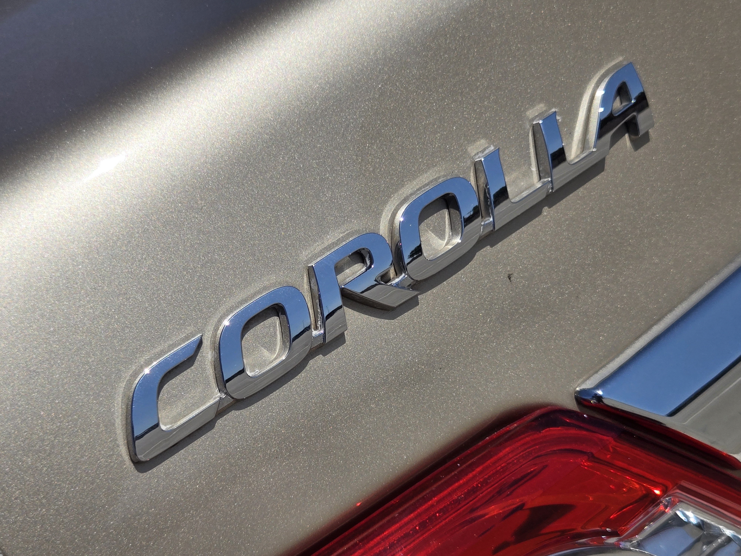 Used 2013 Toyota Corolla L FWD image 32