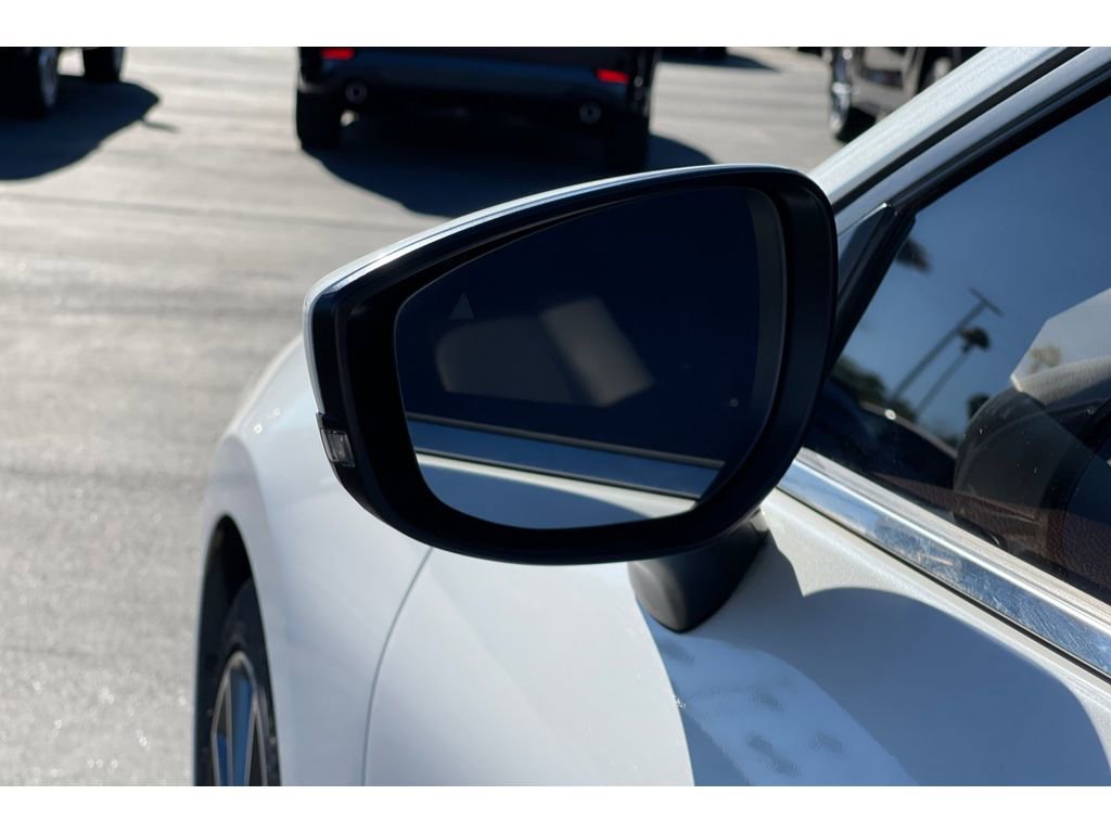 Used 2020 MAZDA MAZDA3 Hatchback w/ Preferred Package image 17