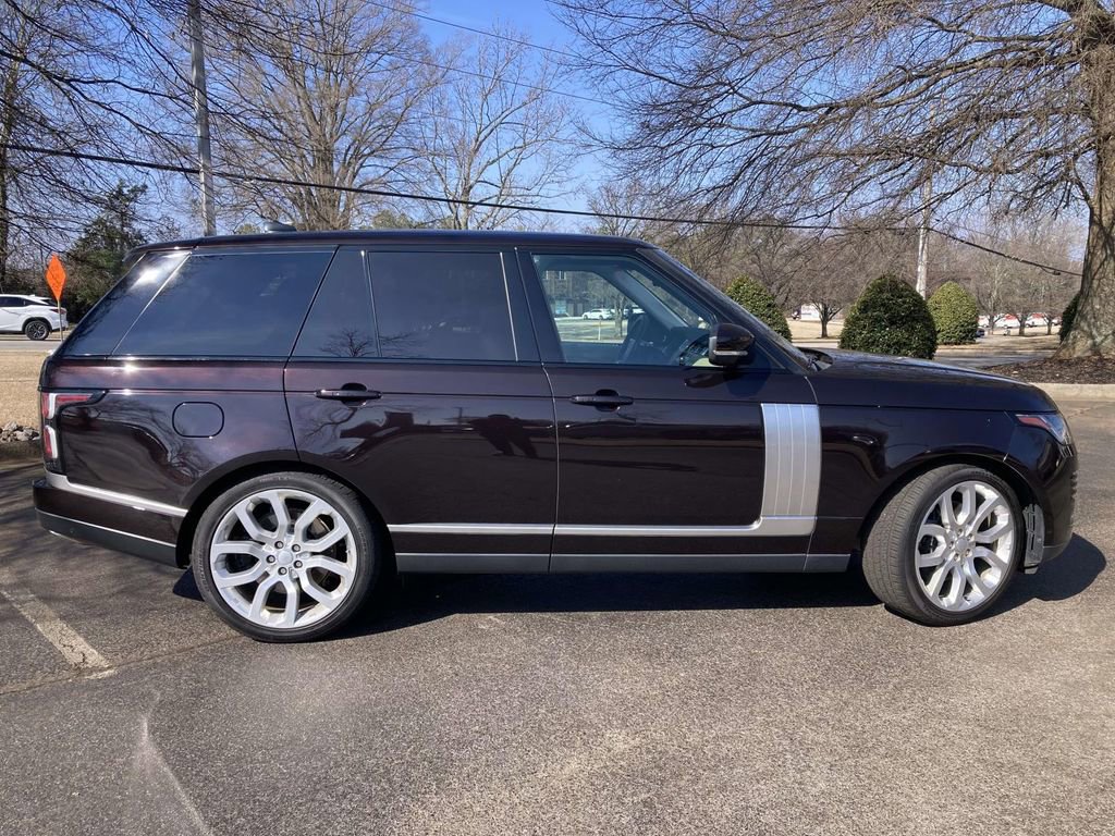Used 2020 Land Rover Range Rover HSE image 2