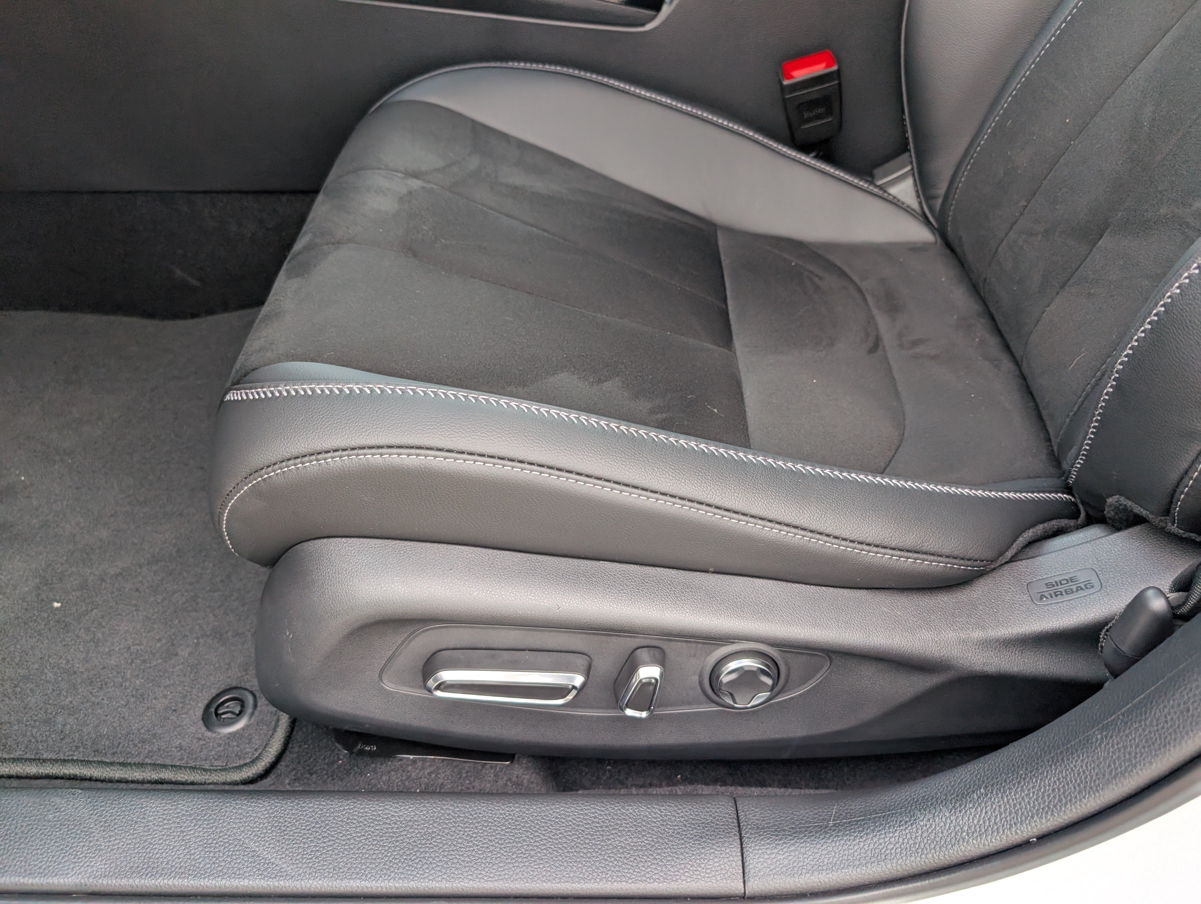 Certified 2025 Acura Integra A-Spec FWD image 10