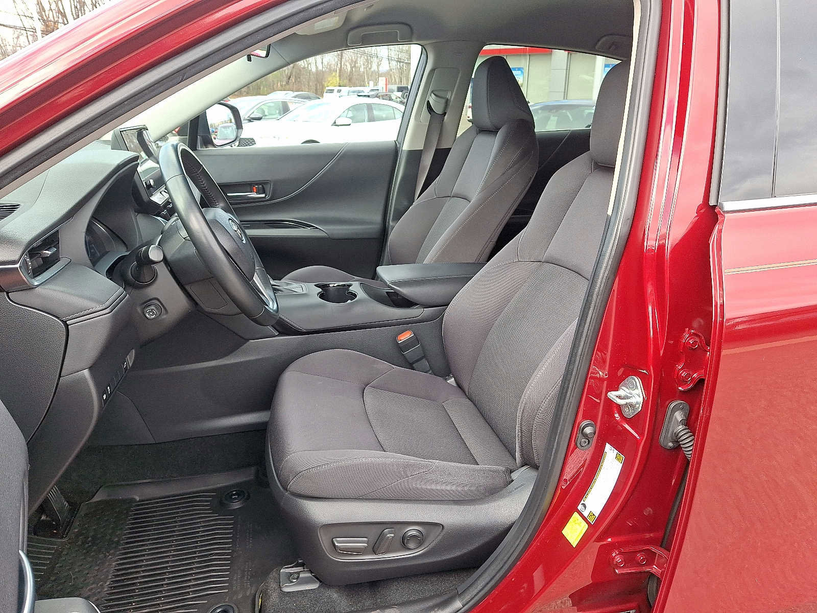 Certified 2023 Toyota Venza LE image 16