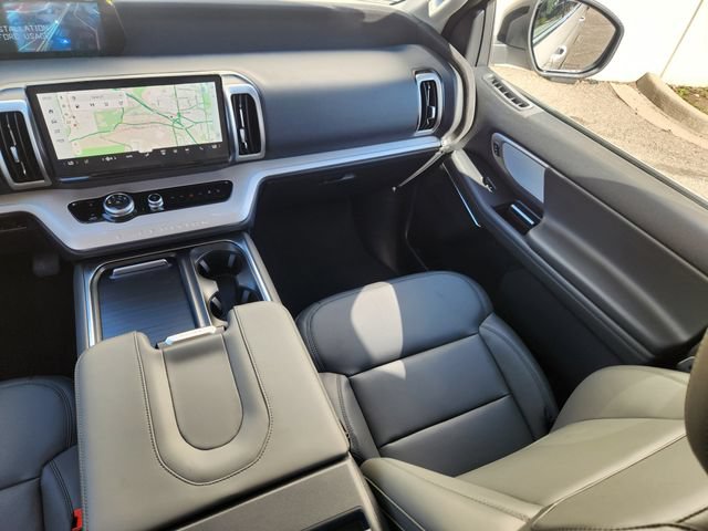 New 2027 Ford Expedition Active AWD/4WD image 12