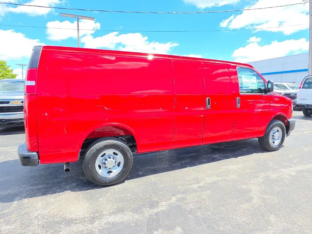 New 2026 Chevrolet Express 3500 Extended w/ Driver Convenience Package RWD image 9